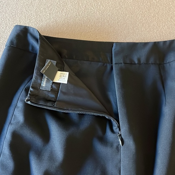 BANANA REPUBLIC Outlet Classic Black Women's Stretch Skirt- 4 - Picture 9 of 10